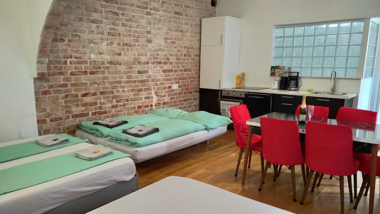 Cozynite Premium Apartment Stadthalle 비엔나 외부 사진