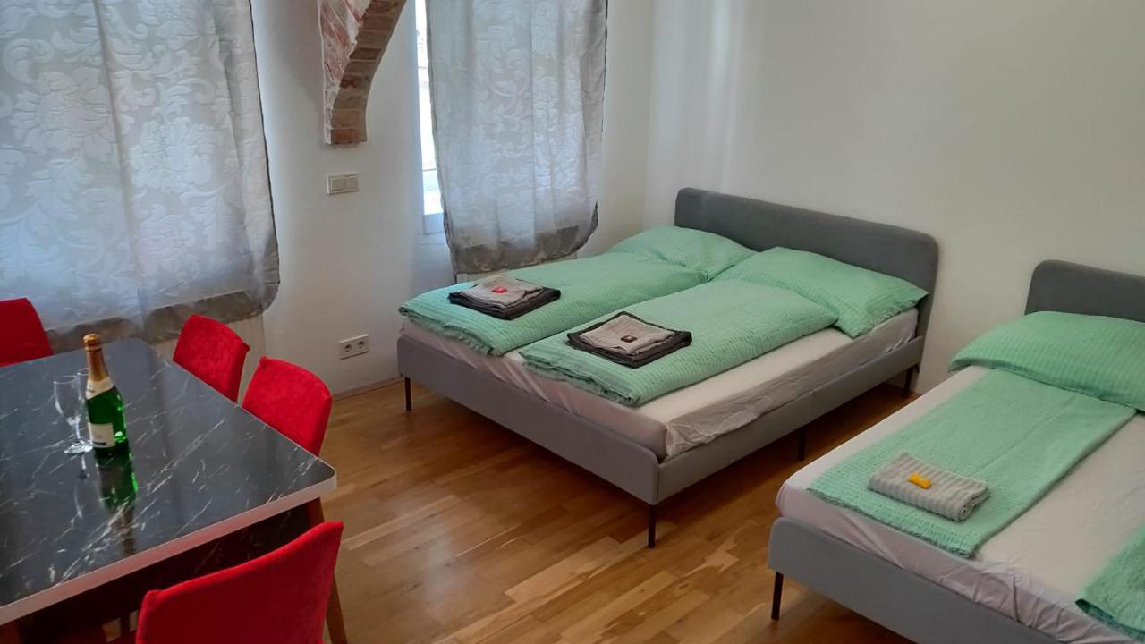 Cozynite Premium Apartment Stadthalle 비엔나 외부 사진